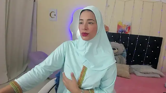 ShanaJamil online show from 16, 3, 2026