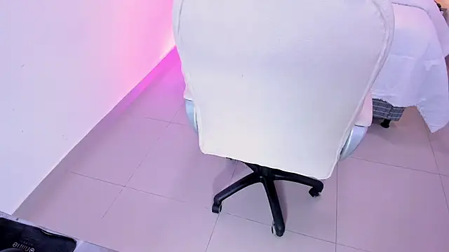 Megann Williamss online show from 5, 1, 2026