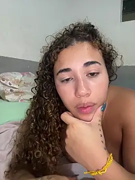 CasalMaldoso01 online show from 28, 11, 2025