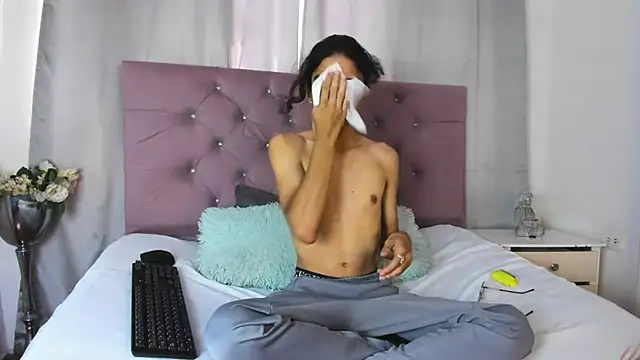 EthanBlackwoodd online show from 16, 10, 2025