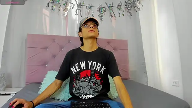 EthanBlackwoodd online show from 7, 11, 2025