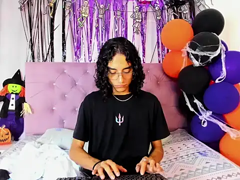 EthanBlackwoodd online show from 2, 11, 2025