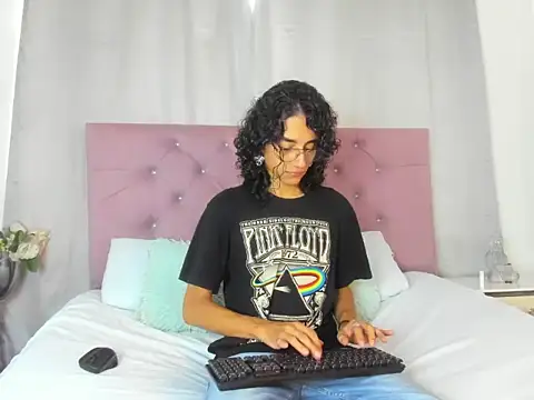 EthanBlackwoodd online show from 21, 10, 2025