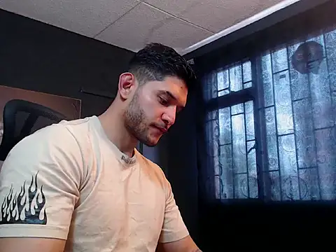 Snapshot of RichardMilleer chatting on 27, 10, 2025 RichardMilleer online show from 27, 10, 2025