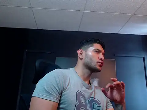 Snapshot of RichardMilleer chatting on 28, 11, 2025 RichardMilleer online show from 28, 11, 2025