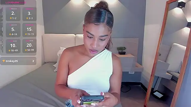 selena monroy online show from 24, 11, 2025