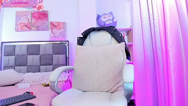 Snapshot of Allisson__ chatting on 15, 11, 2025 Allisson online show from 15, 11, 2025