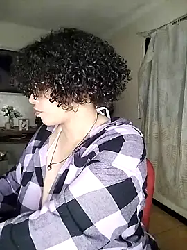 Snapshot of Julie_wallace chatting on 5, 10, 2025 Julie wallace online show from 5, 10, 2025