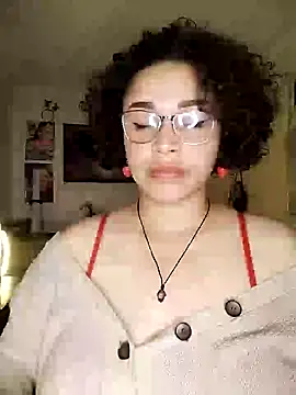 Snapshot of Julie_wallace chatting on 5, 10, 2025 Julie wallace online show from 5, 10, 2025