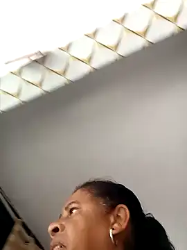 Snapshot of Rosabela04 chatting on 28, 11, 2025 Rosabela04 online show from 28, 11, 2025