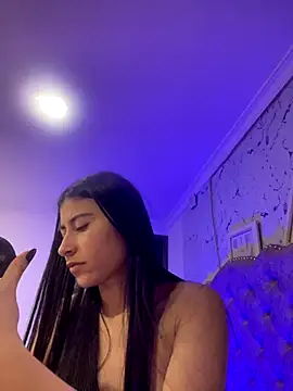 Isabella Montoya online show from 28, 11, 2025