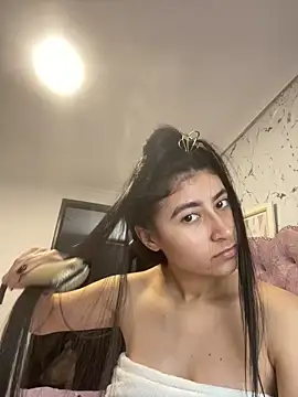 Isabella Montoya online show from 21, 11, 2025