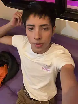 EstivenSallas online show from 16, 11, 2025