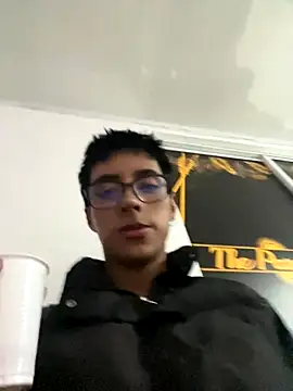 EstivenSallas online show from 18, 11, 2025