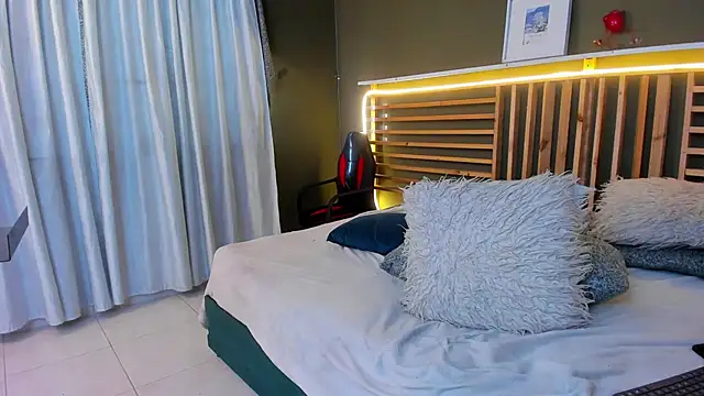 Snapshot of arnold_taylor chatting on 18, 9, 2025 arnold taylor online show from 18, 9, 2025