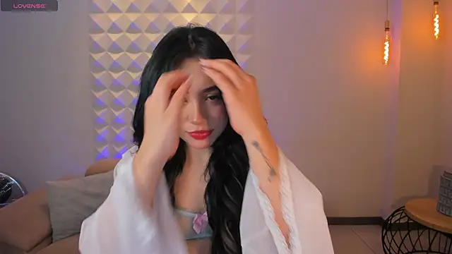 Snapshot of KatieAngelX chatting on 17, 10, 2025 KatieAngelX online show from 17, 10, 2025