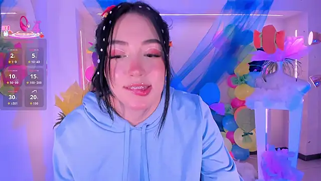 Snapshot of KatieAngelX chatting on 31, 10, 2025 KatieAngelX online show from 31, 10, 2025