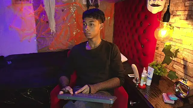 CoffeNaughty nom online show from 4, 11, 2025