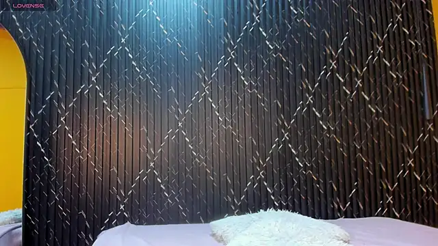 Miss Ariaa online show from 12, 10, 2025