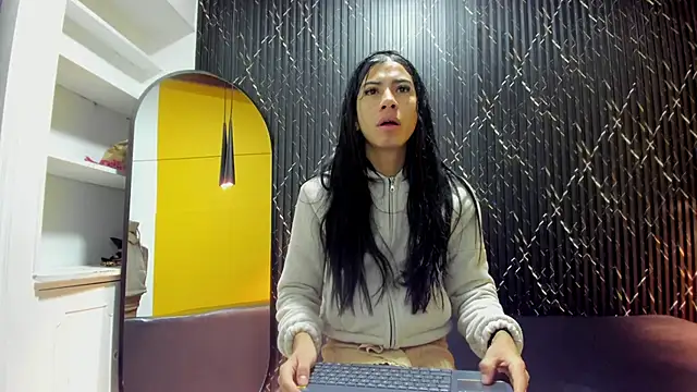 Miss Ariaa online show from 25, 11, 2025