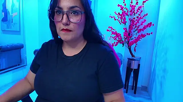 Shantall dreamy online show from 1, 10, 2025