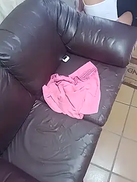 Cachorrinha2025 online show from 28, 11, 2025