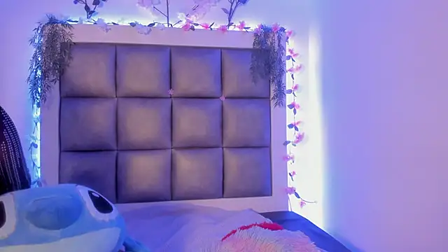 abbiecollins js online show from 1, 3, 2026