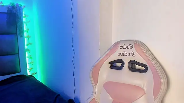 abbiecollins js online show from 24, 4, 2026