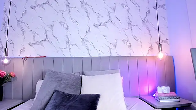 Amber Santana online show from 18, 11, 2025