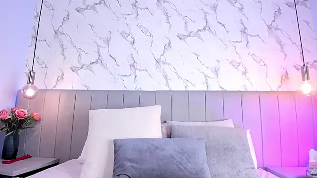 Amber Santana online show from 14, 11, 2025