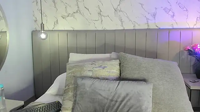 Amber Santana online show from 12, 2, 2026