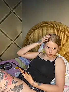 coupleyys online show from 22, 4, 2026