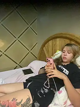 Snapshot of coupleyys chatting on 22, 7, 2026 coupleyys online show from 22, 7, 2026