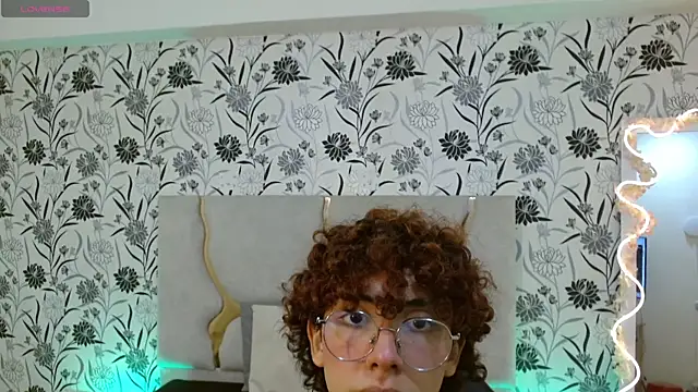 YESSY TAY online show from 2, 10, 2025