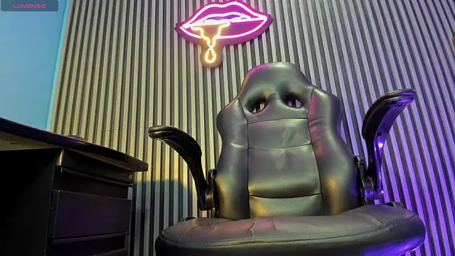 Snapshot of kevinn_blue1 chatting on 22, 10, 2025 kevinn blue1 online show from 22, 10, 2025