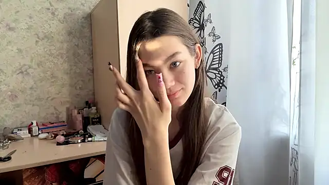 Cuteviola online show from 16, 2, 2026