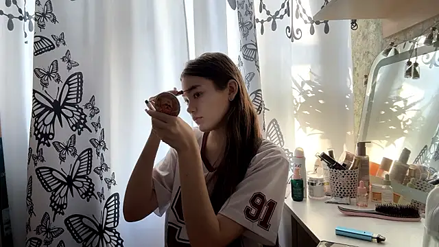 Cuteviola online show from 11, 2, 2026