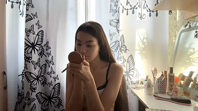 Cuteviola online show from 9, 2, 2026