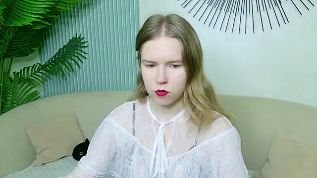 Snapshot of Alida_Brice chatting on 15, 6, 2026 Alida Brice online show from 15, 6, 2026