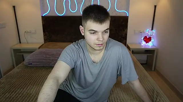 Vikki George online show from 1, 12, 2025