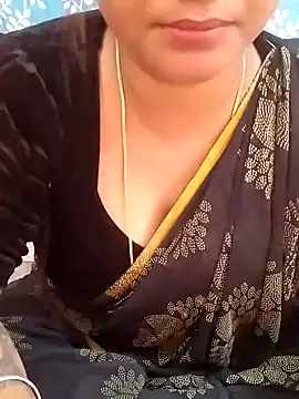 Snapshot of Tamil_Kayal_kutty chatting on 5, 10, 2025 Tamil Kayal kutty online show from 5, 10, 2025