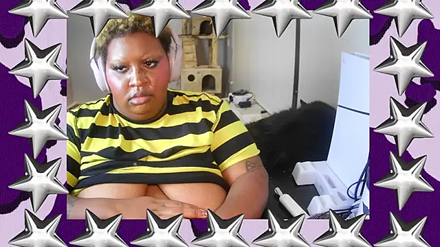 MoniqueStarr online show from 7, 10, 2025