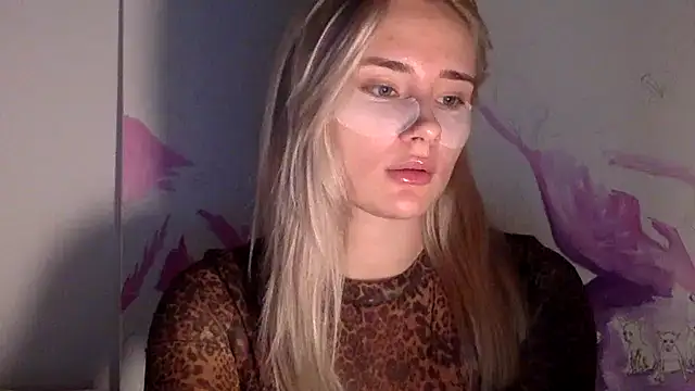 Snapshot of Rosvann chatting on 20, 9, 2025 Rosvann online show from 20, 9, 2025