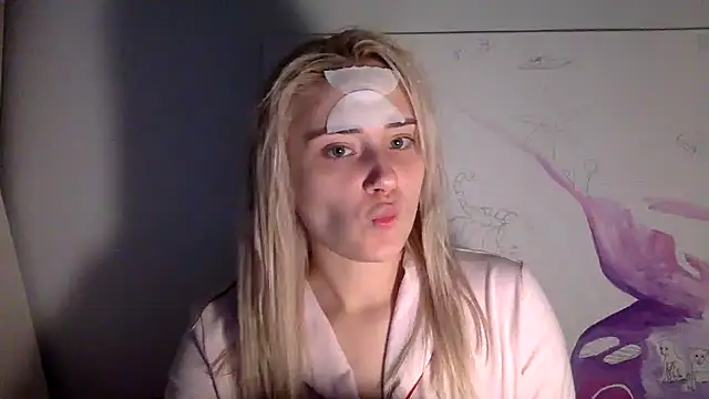 Snapshot of Rosvann chatting on 4, 10, 2025 Rosvann online show from 4, 10, 2025