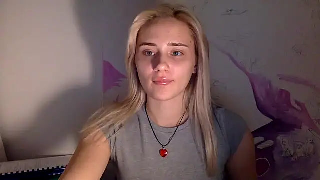 Snapshot of Rosvann chatting on 1, 10, 2025 Rosvann online show from 1, 10, 2025