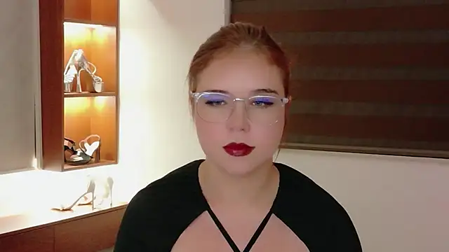 Snapshot of Lilith_Bonheur chatting on 21, 7, 2026 Lilith Bonheur online show from 21, 7, 2026