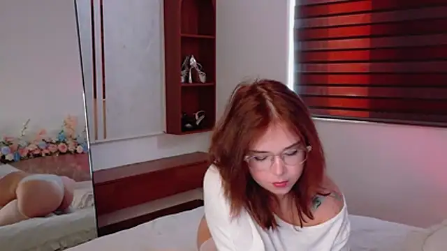 Snapshot of Lilith_Bonheur chatting on 11, 6, 2026 Lilith Bonheur online show from 11, 6, 2026