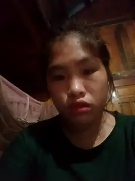 Snapshot of Luyen004 chatting on 25, 9, 2025 Luyen004 online show from 25, 9, 2025