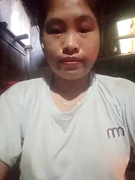 Snapshot of Luyen004 chatting on 4, 10, 2025 Luyen004 online show from 4, 10, 2025