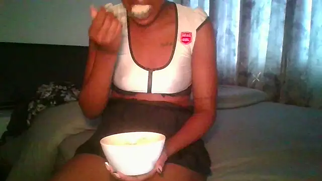 Tastee1x online show from 6, 10, 2025
